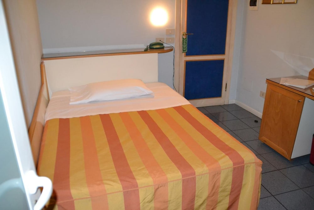 Hotel Soggiorno Athena 12/64