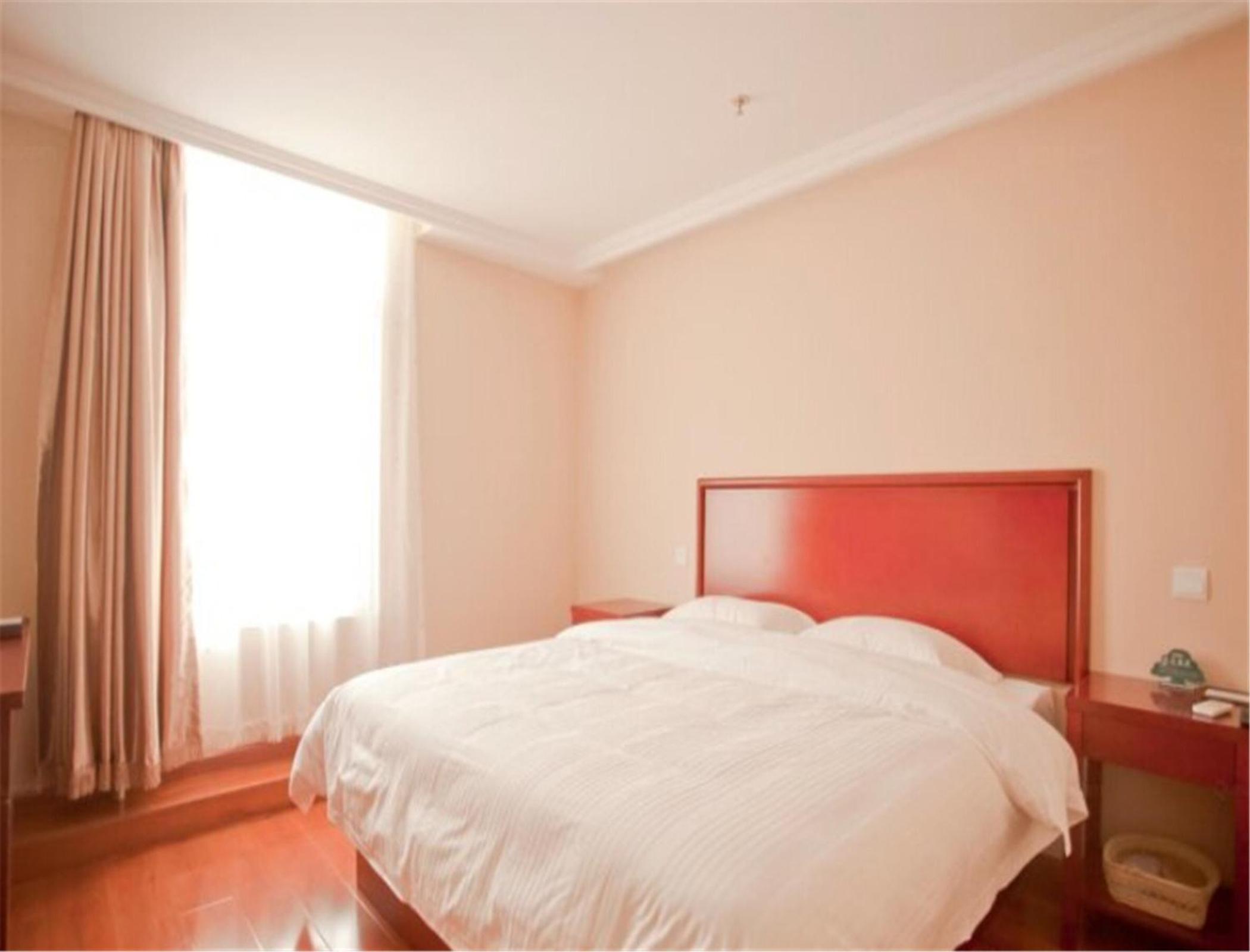 Room, Queen Bed