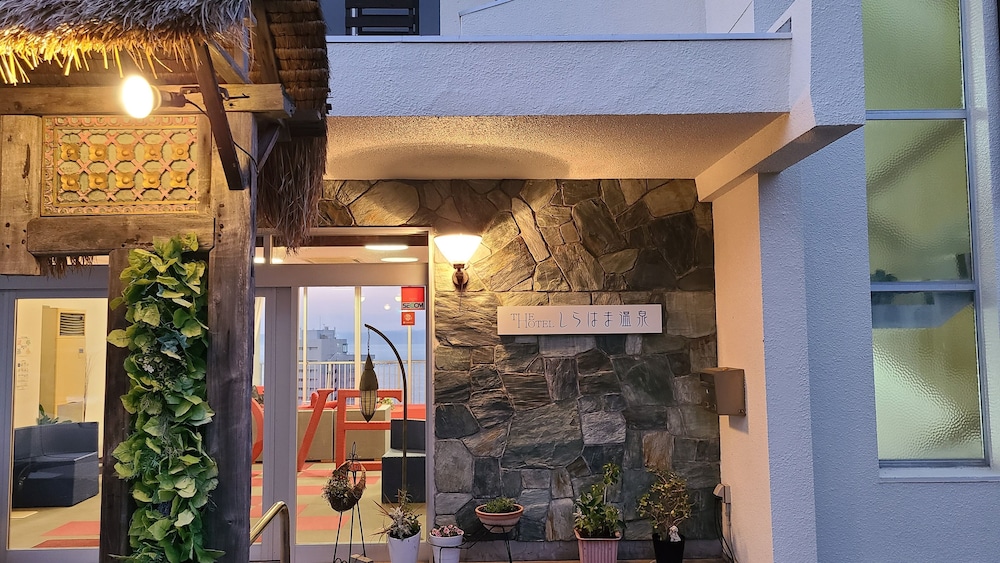 The Hotel Shirahama Onsen 22/23