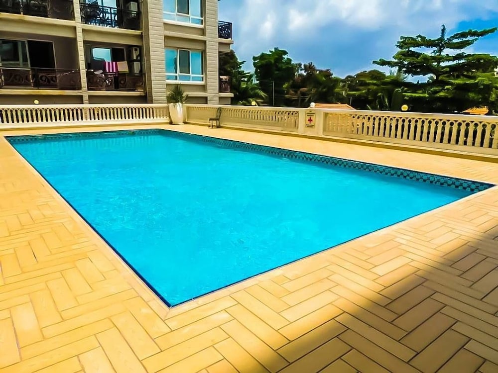 Luxury 2-Bdrm Apartment In Oysterbay 27/50