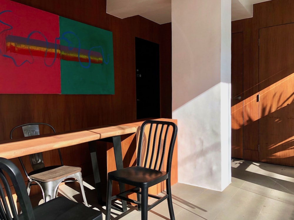 Gomez House 31/36
