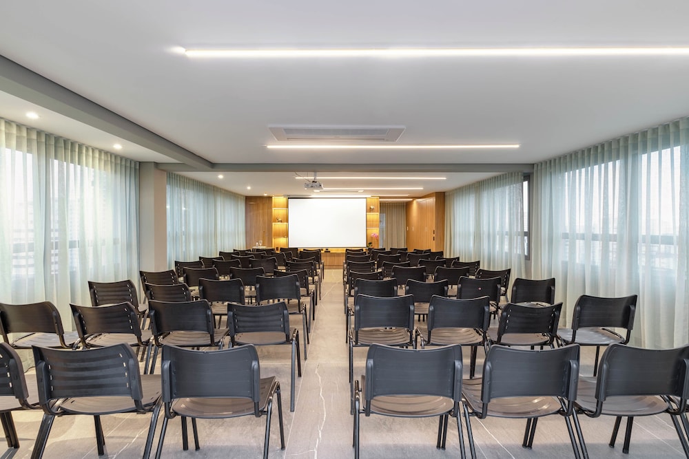 Cozzy Premium Paulista Hotel 63/70
