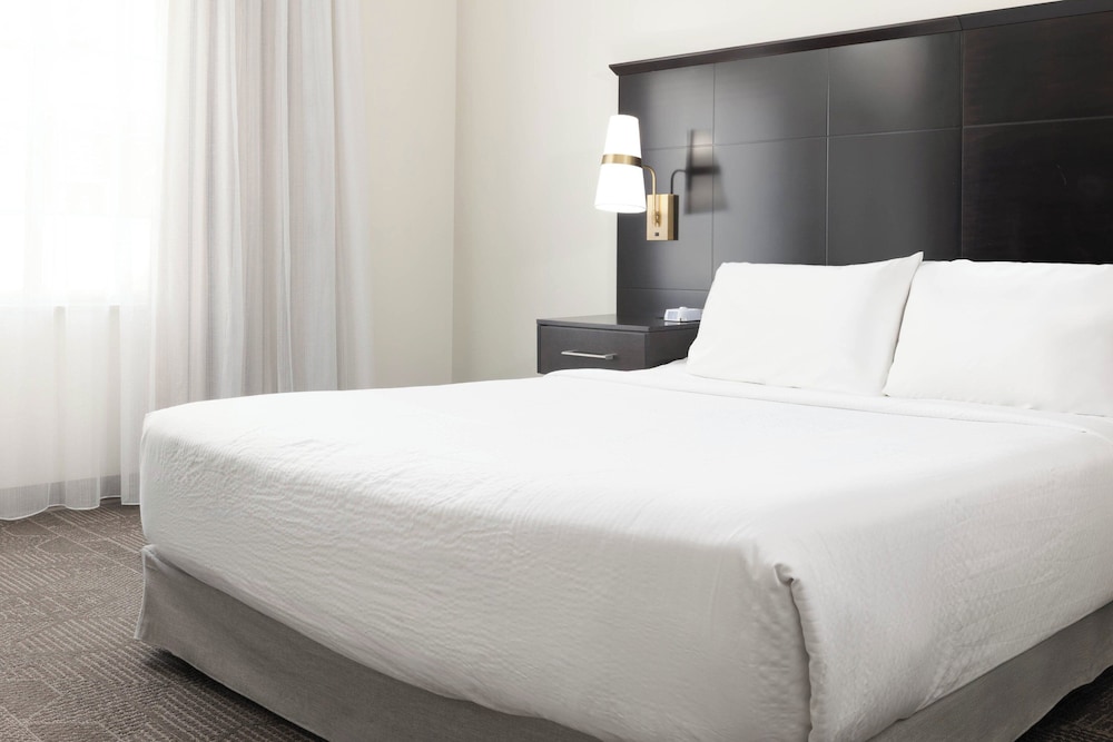 1 Bedroom, Suite, King Bed, Kitchen