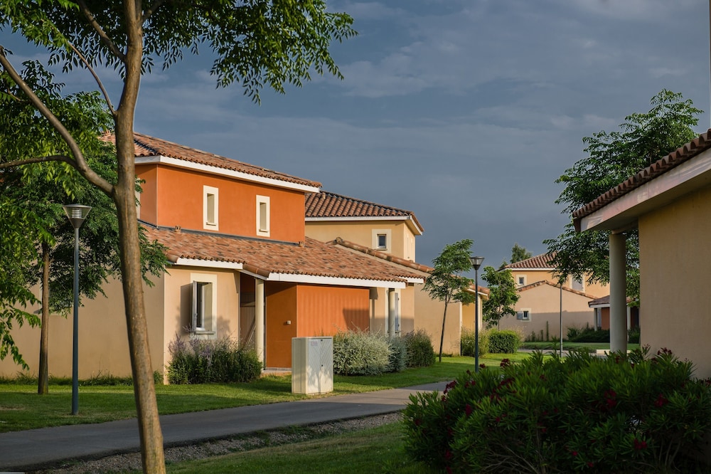 Le Domaine Du Golf 48/50