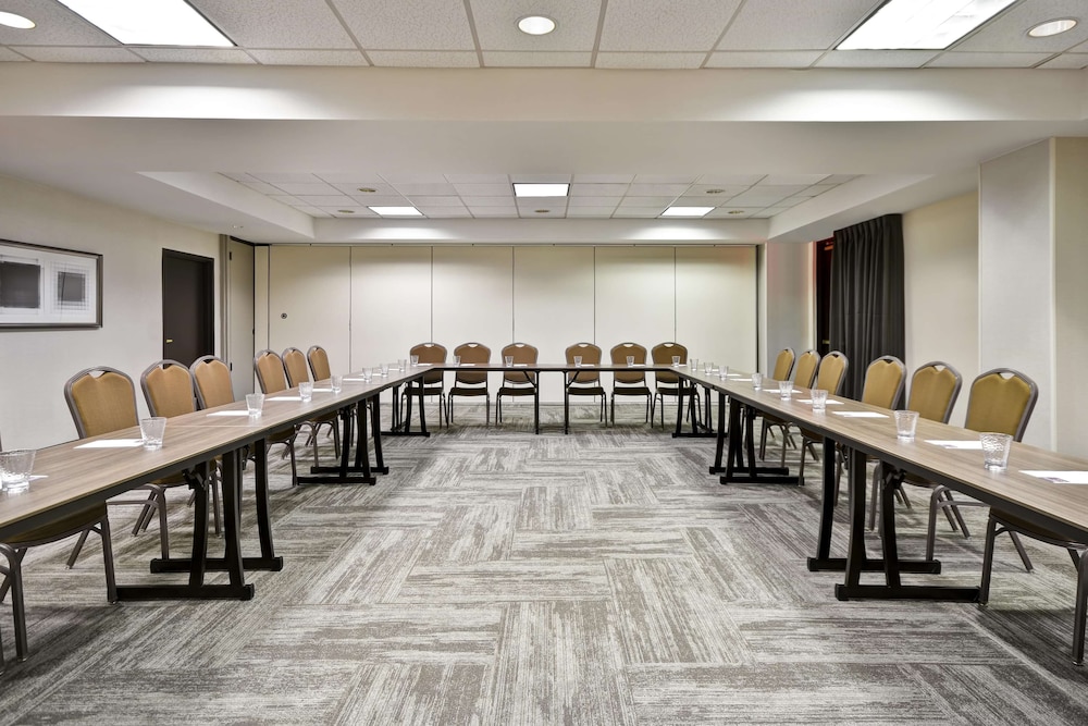 Hyatt Place Columbus/Worthington 35/40