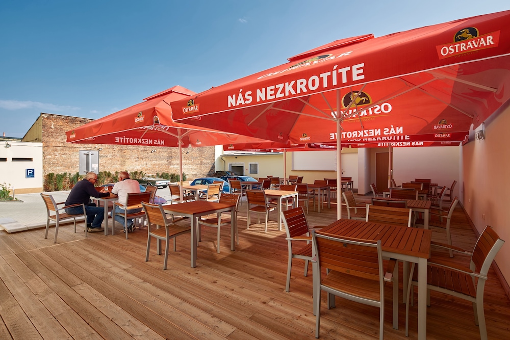 Hotel Nikolas 34/50