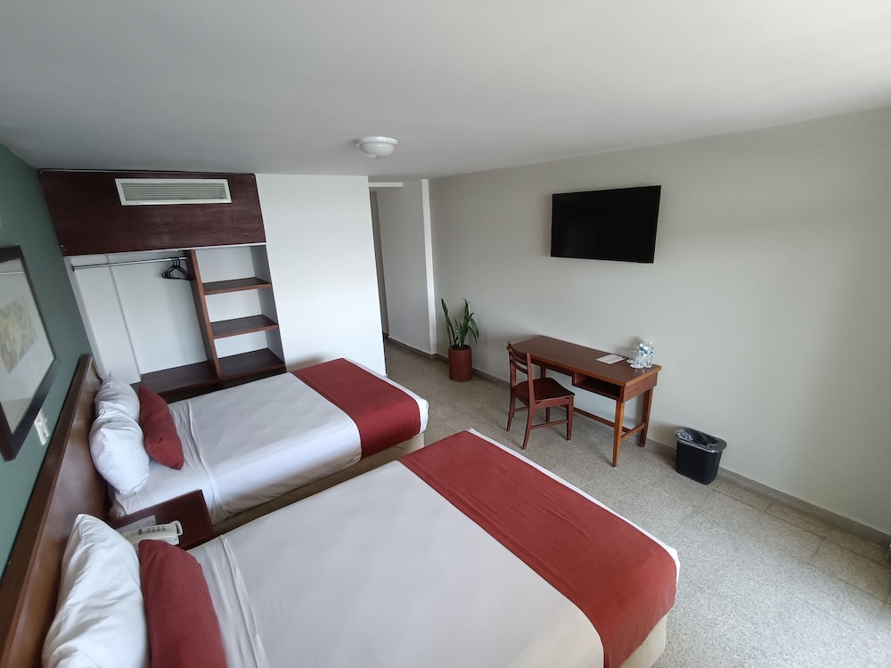 SUPERIOR, 2 DOUBLE BEDS
