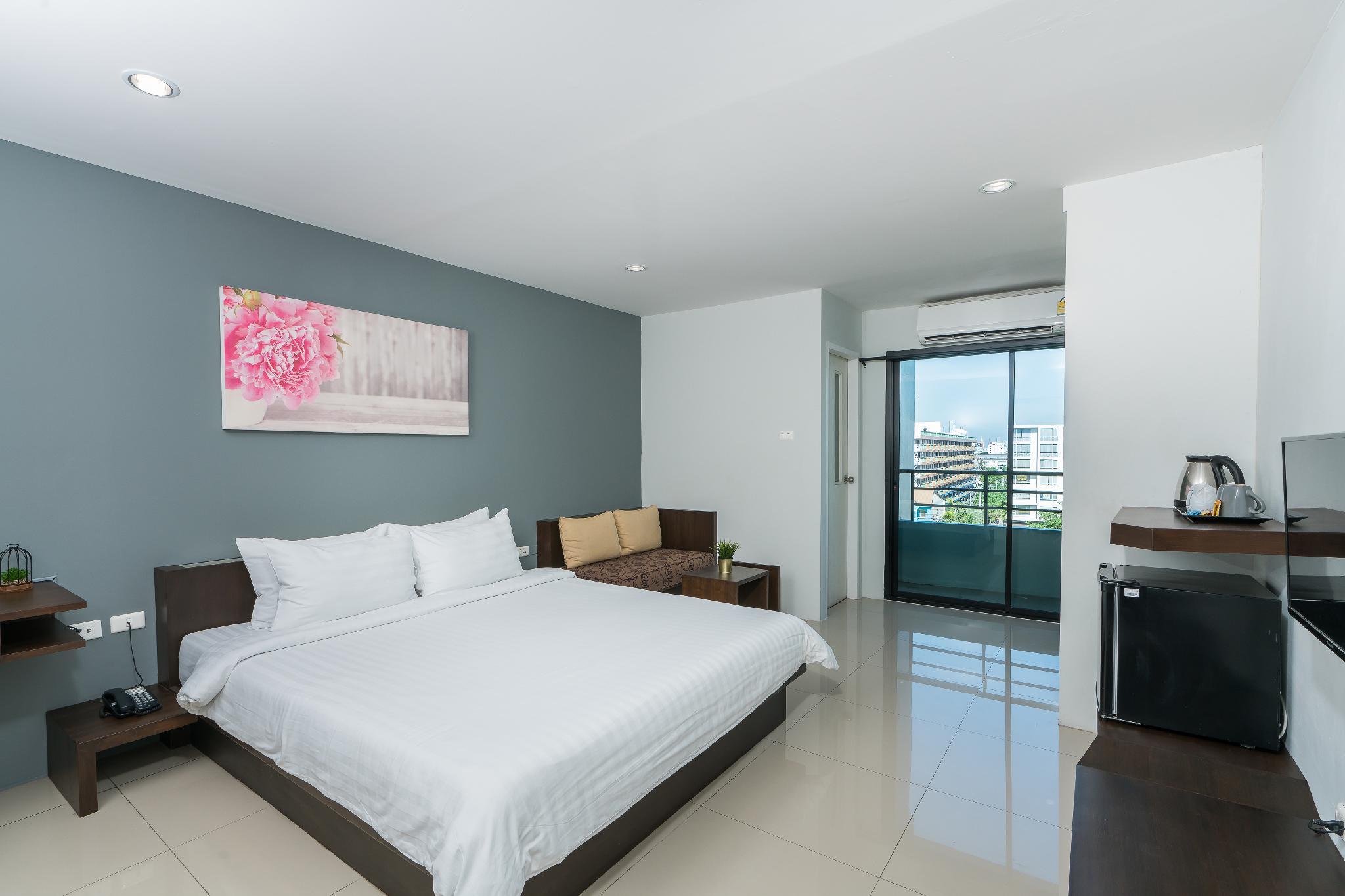 STANDARD, KING BED
