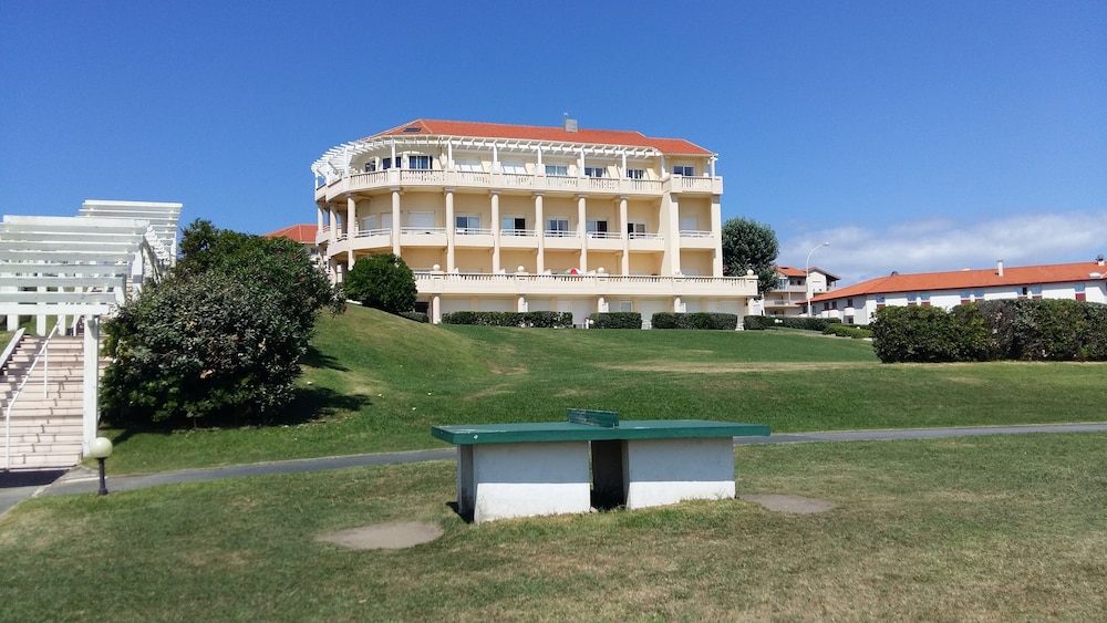 Residence Mer & Golf Eugenie 11/66