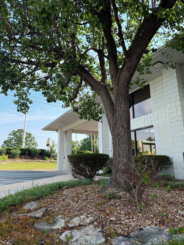 Ozark Valley Inn 43/50