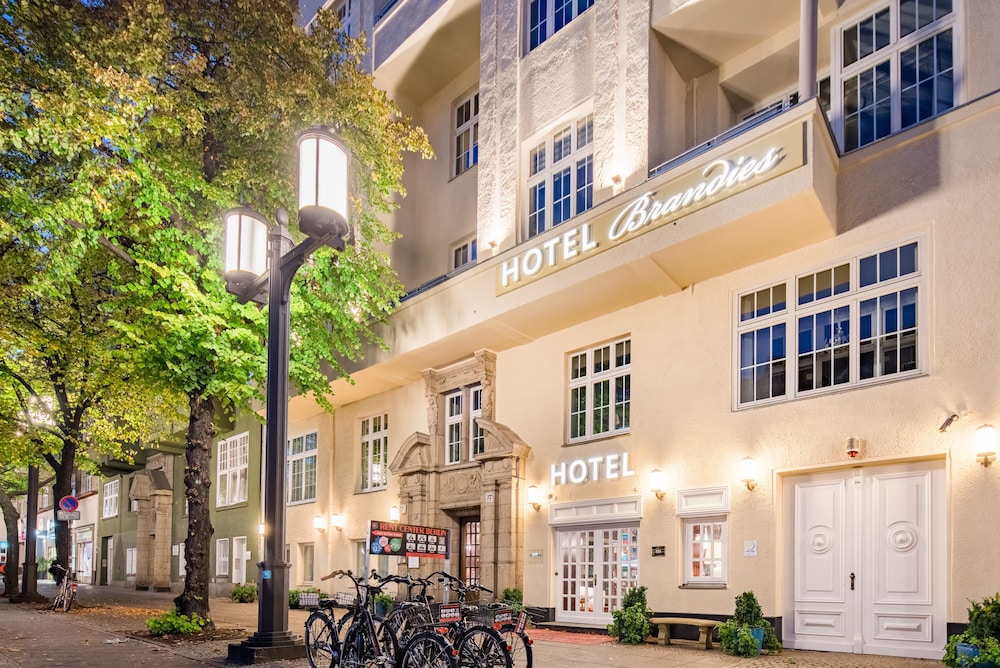 Md Hotel Brandies 25/32