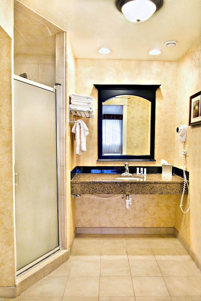 Best Western Plus Weston Inn 8/38