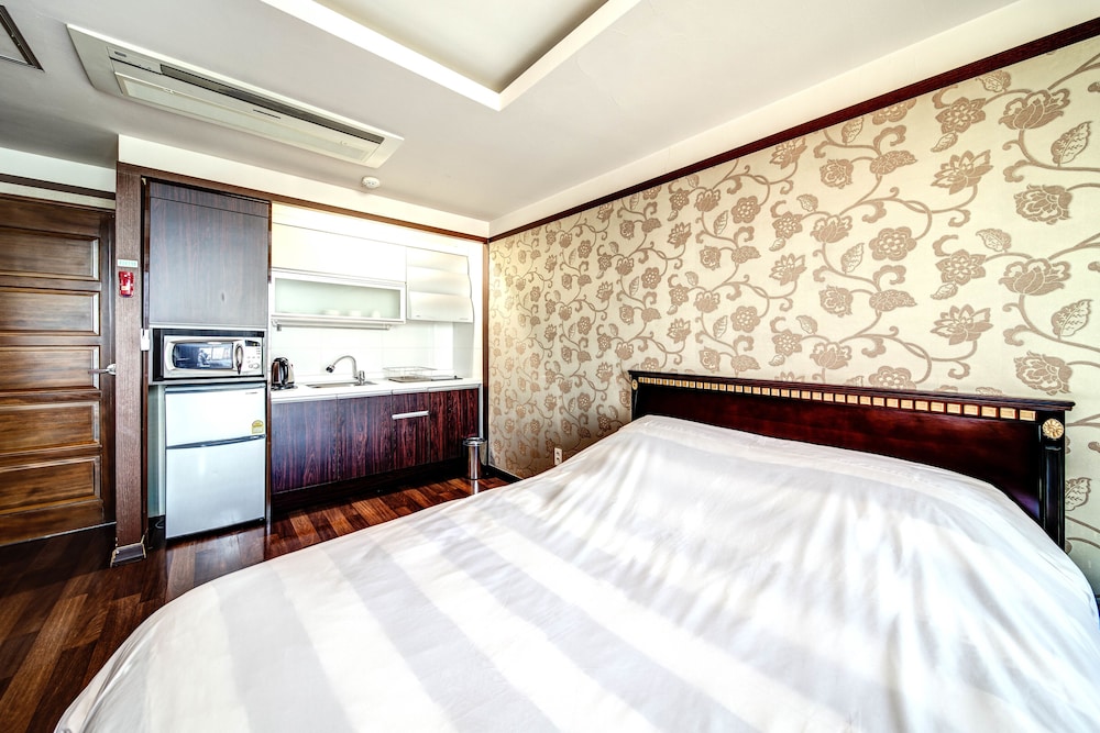 Geoje Oasis Hotel 10/36