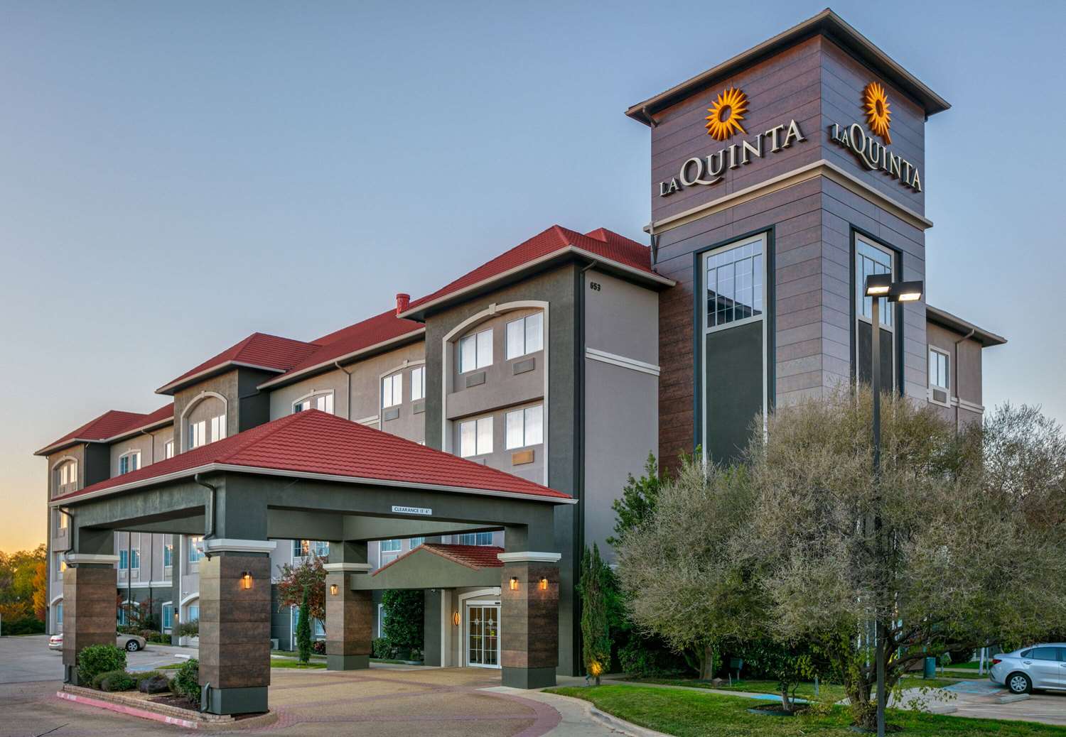 La Quinta Inn & Suites by Wyndham Fort Worth NE Mall 2/52