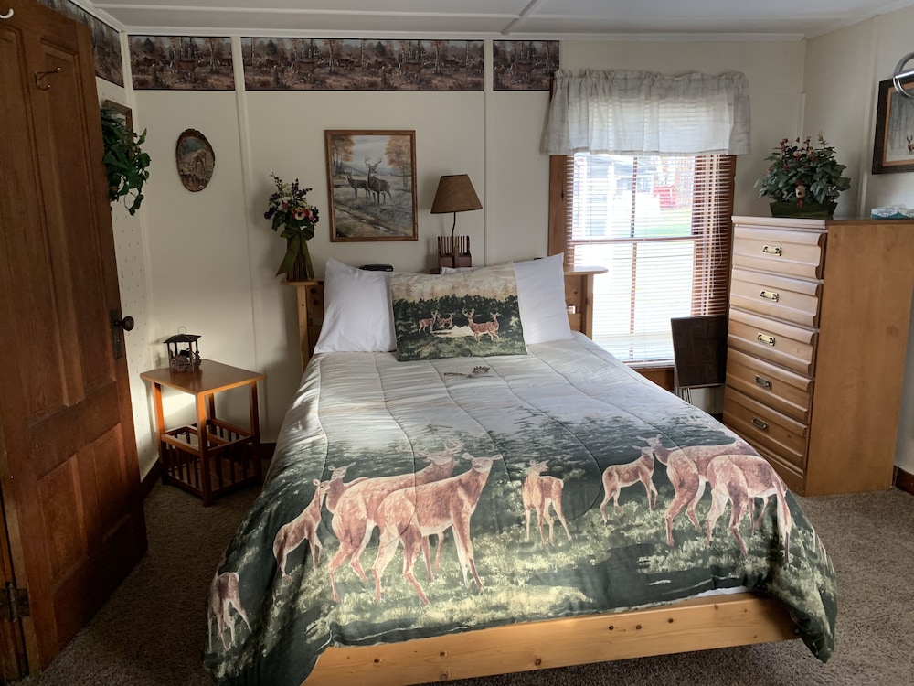 Carroll Motel & Cottages 14/42