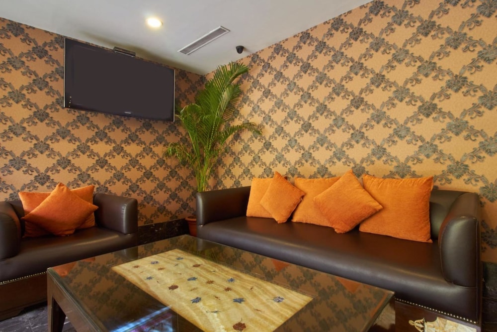 RNB SELECT BANJARA HILLS 36/45
