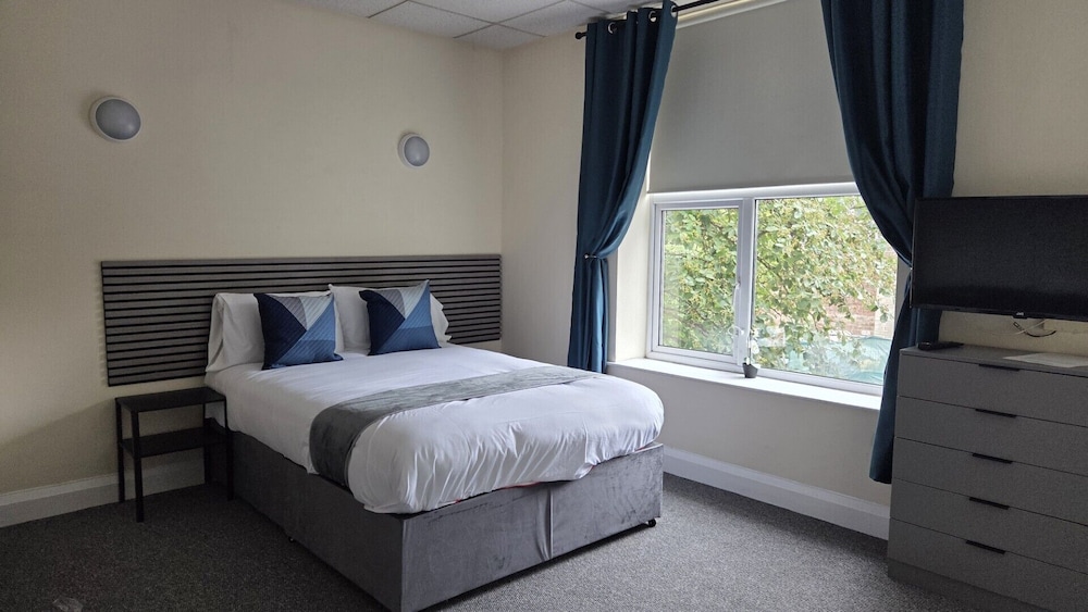 Devonshire House Hotel 14/50
