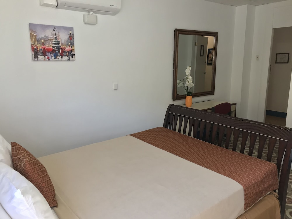 Hotel Colonial 17/50
