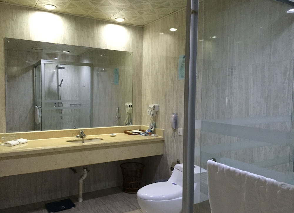 Yuxing Hotel 18/19