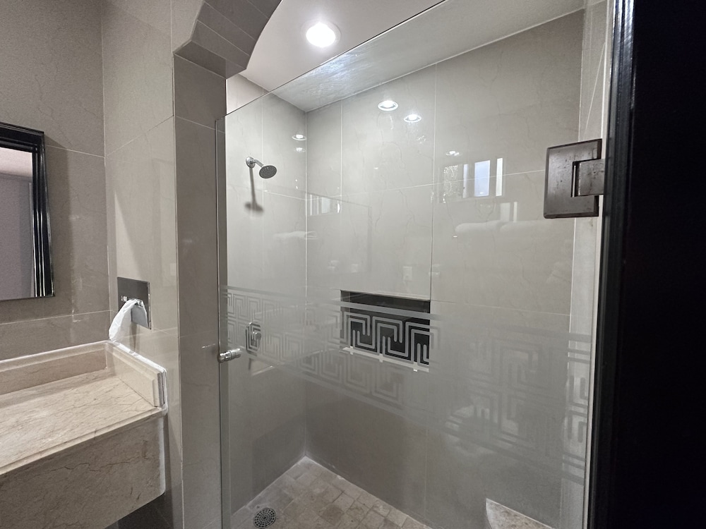InHouse Select Hacienda Tres Rios 68/70