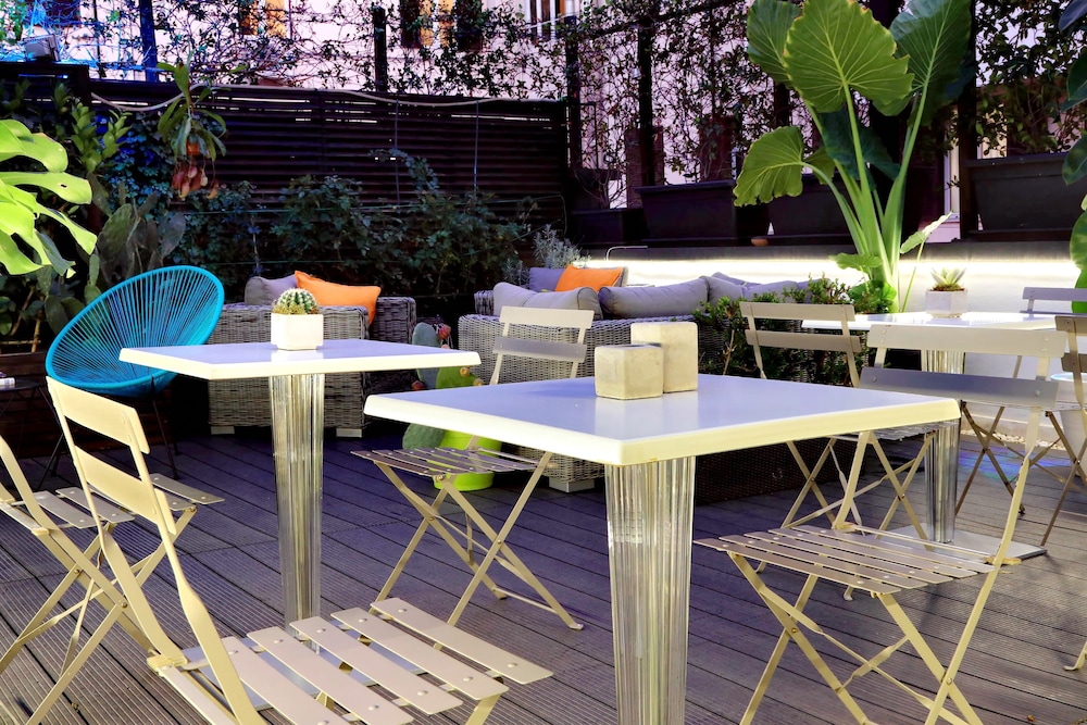 VICO ROOMS AND TERRACE 54/73