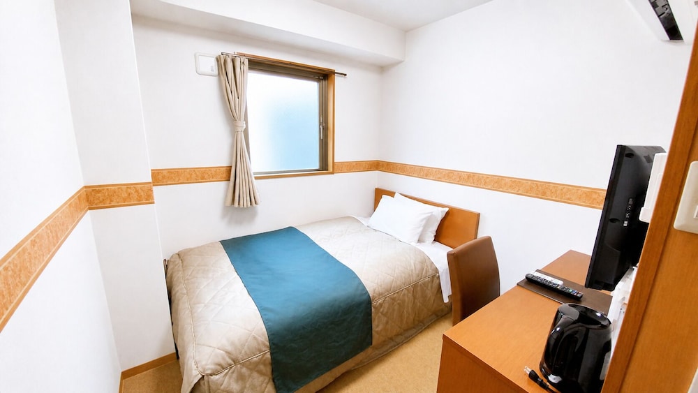 ROOM, SINGLE, SMOKING