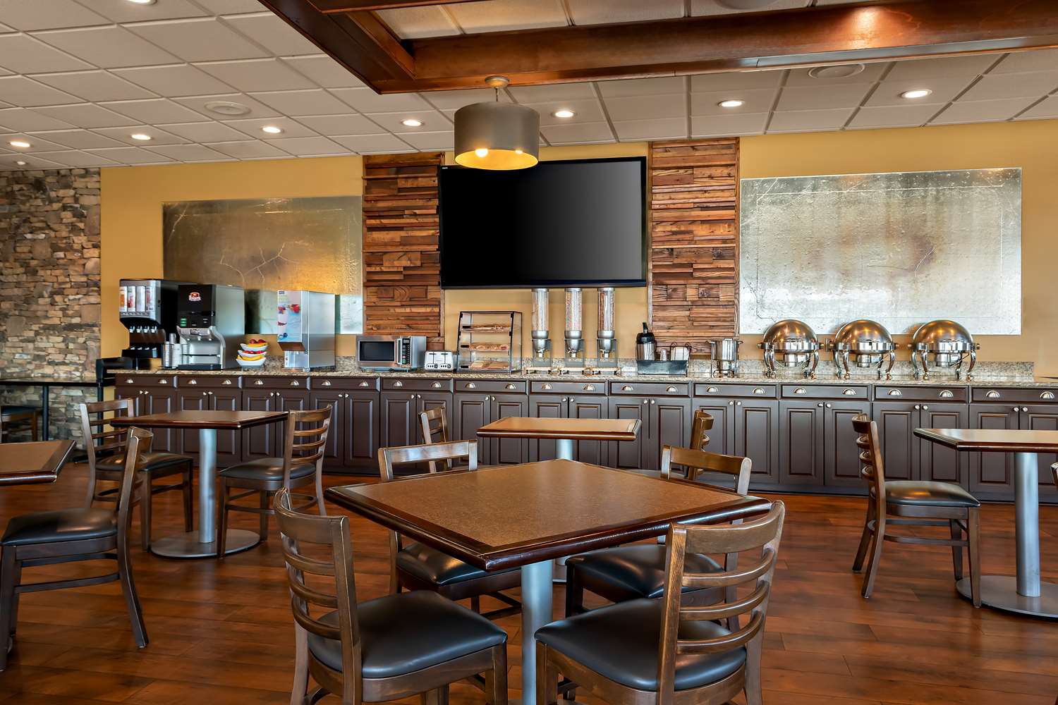 Best Western Newport Inn 36/43