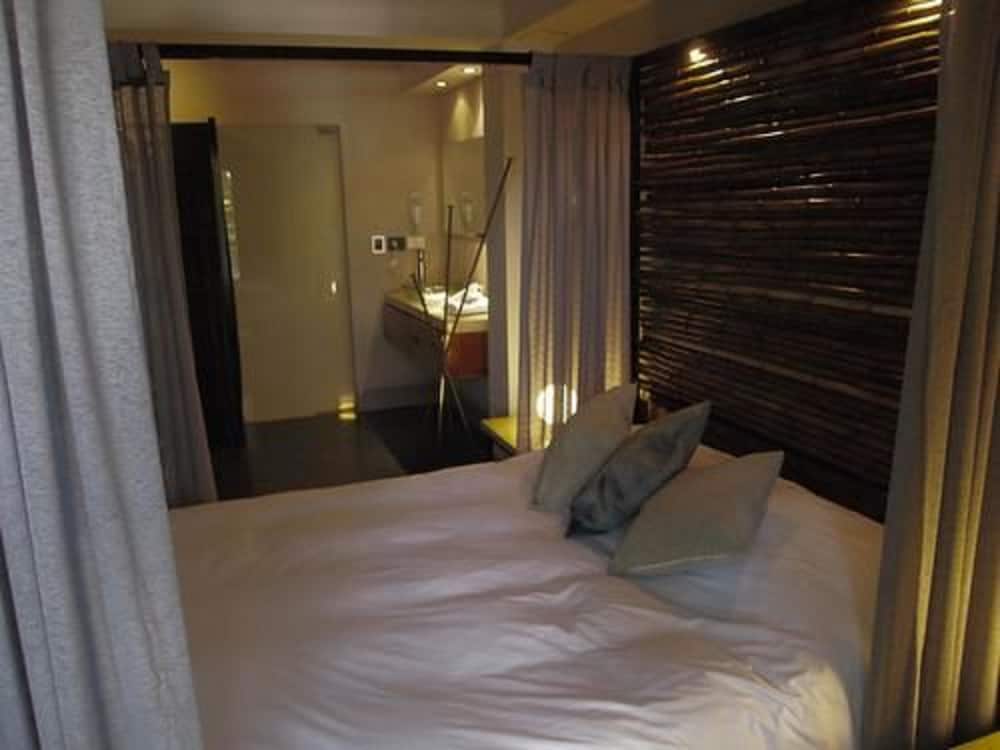 Prodeo Hotel Lounge 24/70