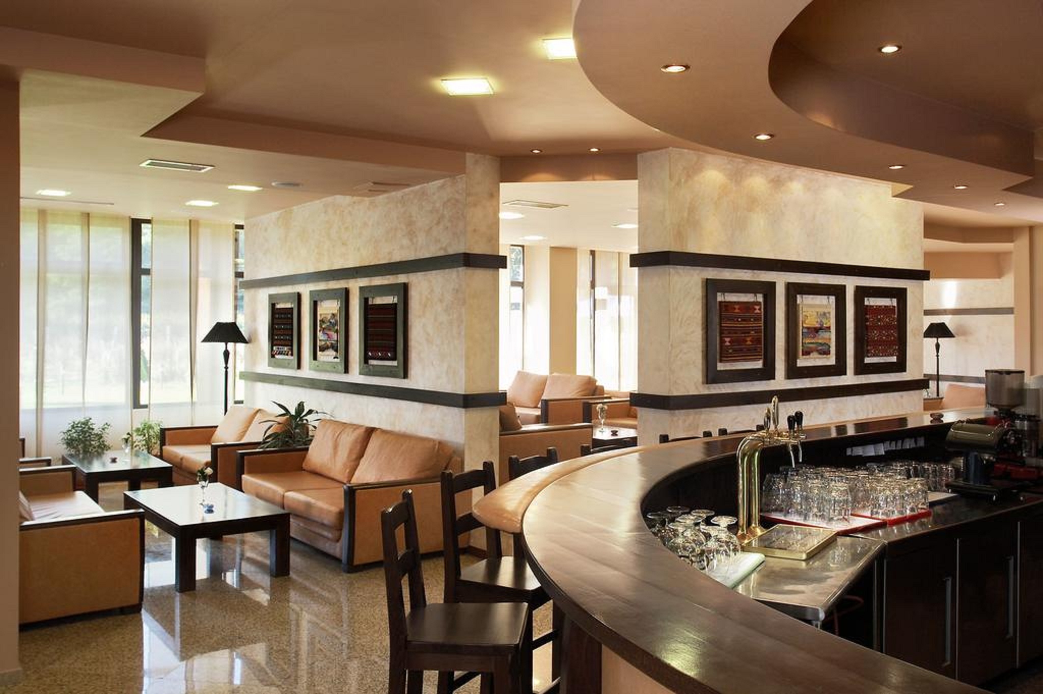 Orphey Hotel 38/42