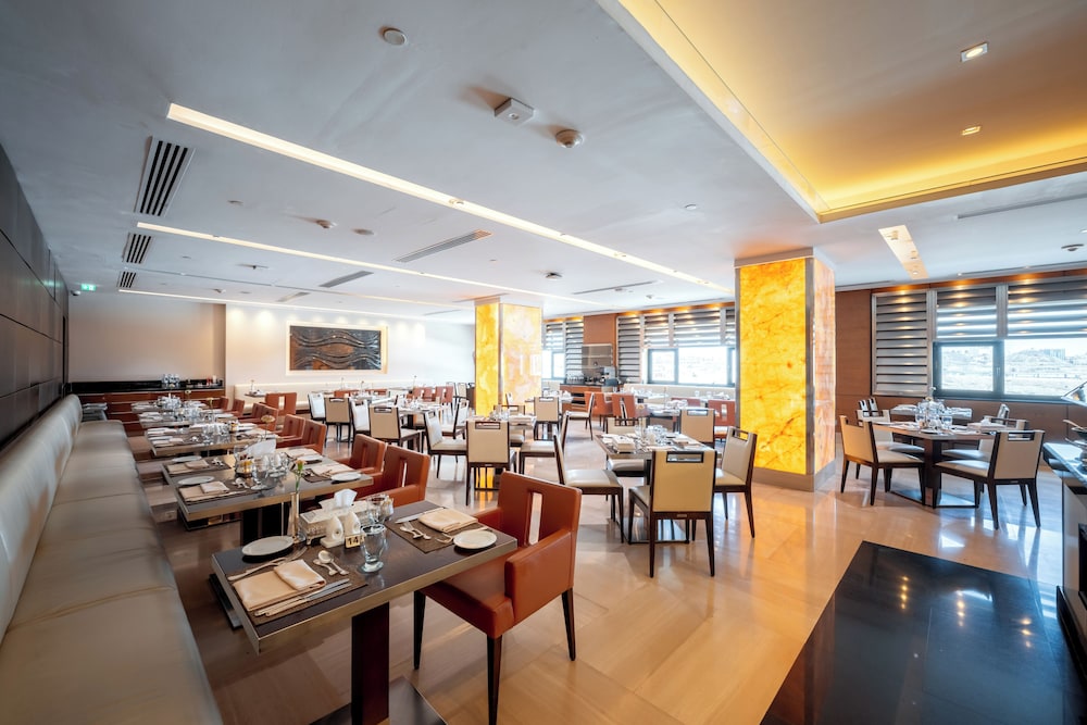 فندق المدينة أوبروى(The Biltmore Al Madinah) 54/73
