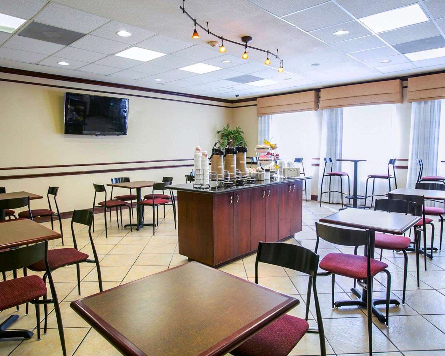 Sleep Inn & Suites New Braunfels TX 34/47