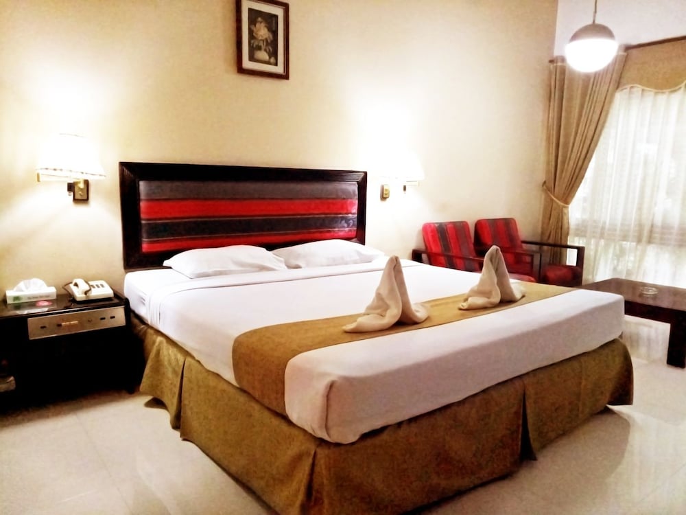New Grand Park Hotel 16/49