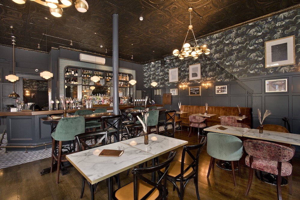 The Clerk &amp; Well Pub &amp; Rooms 39/52