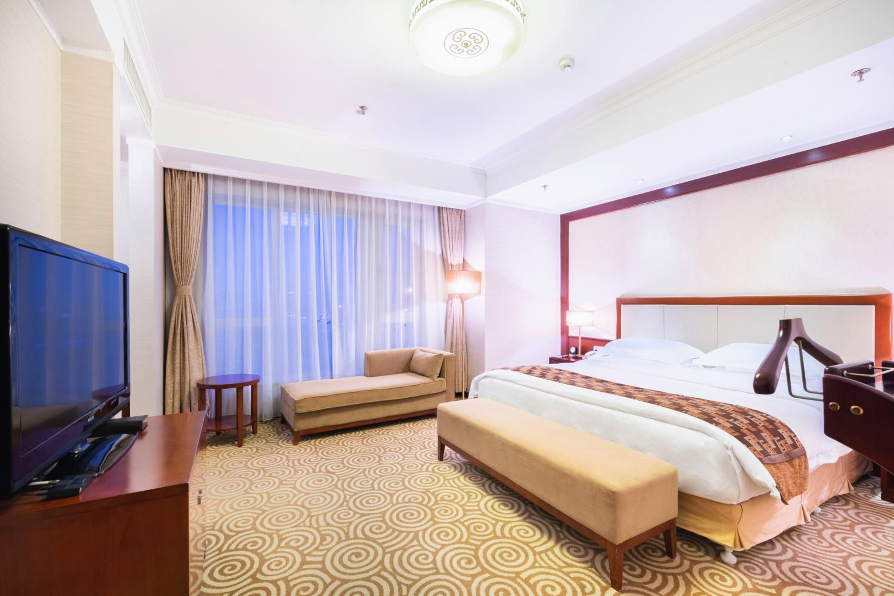 Deluxe, Suite