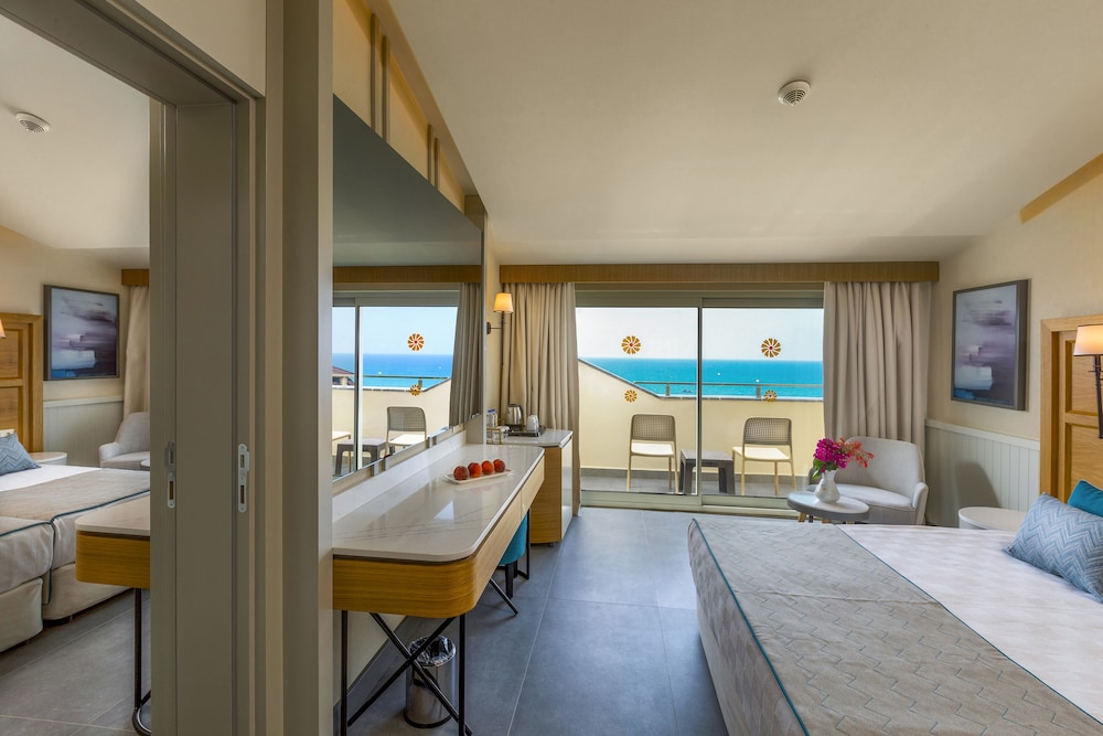 Bella Resort Hotels And Spa 33/73