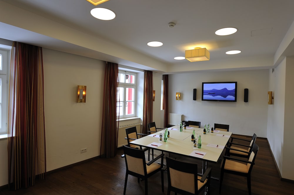 Romantik Residenz (Ferienwohnungen Hotel Im Weissen Rössl) 38/50