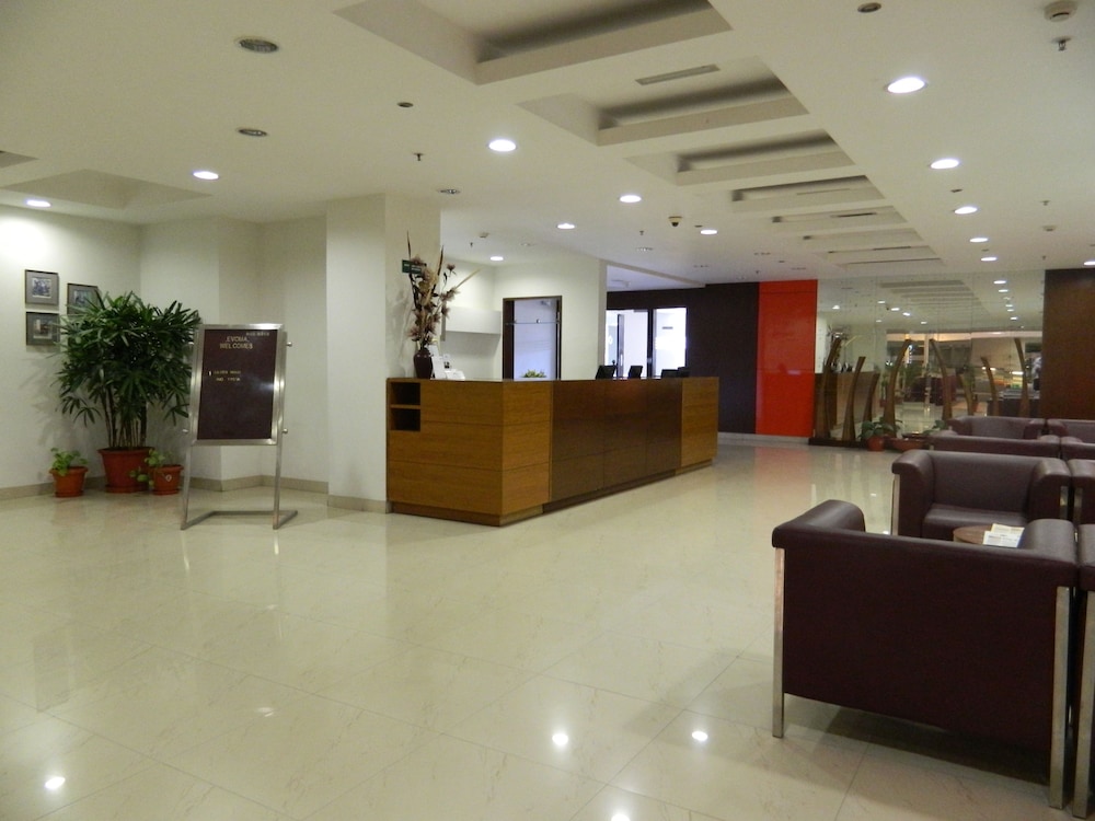 EVOMA HOTEL 8/57
