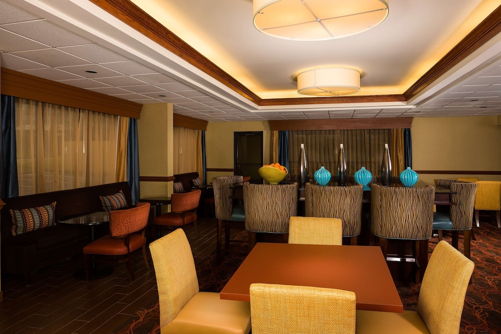 HAMPTON INN COLUMBIA 28/46