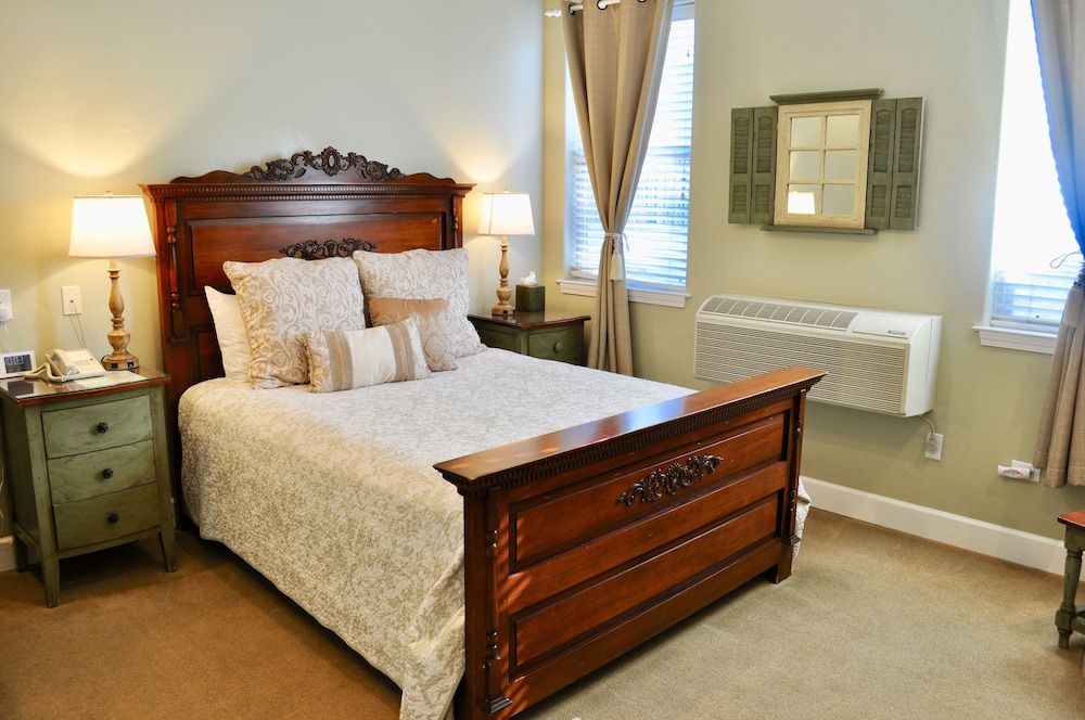 Cayucos Sunset Inn Bed and Breakfast 13/50