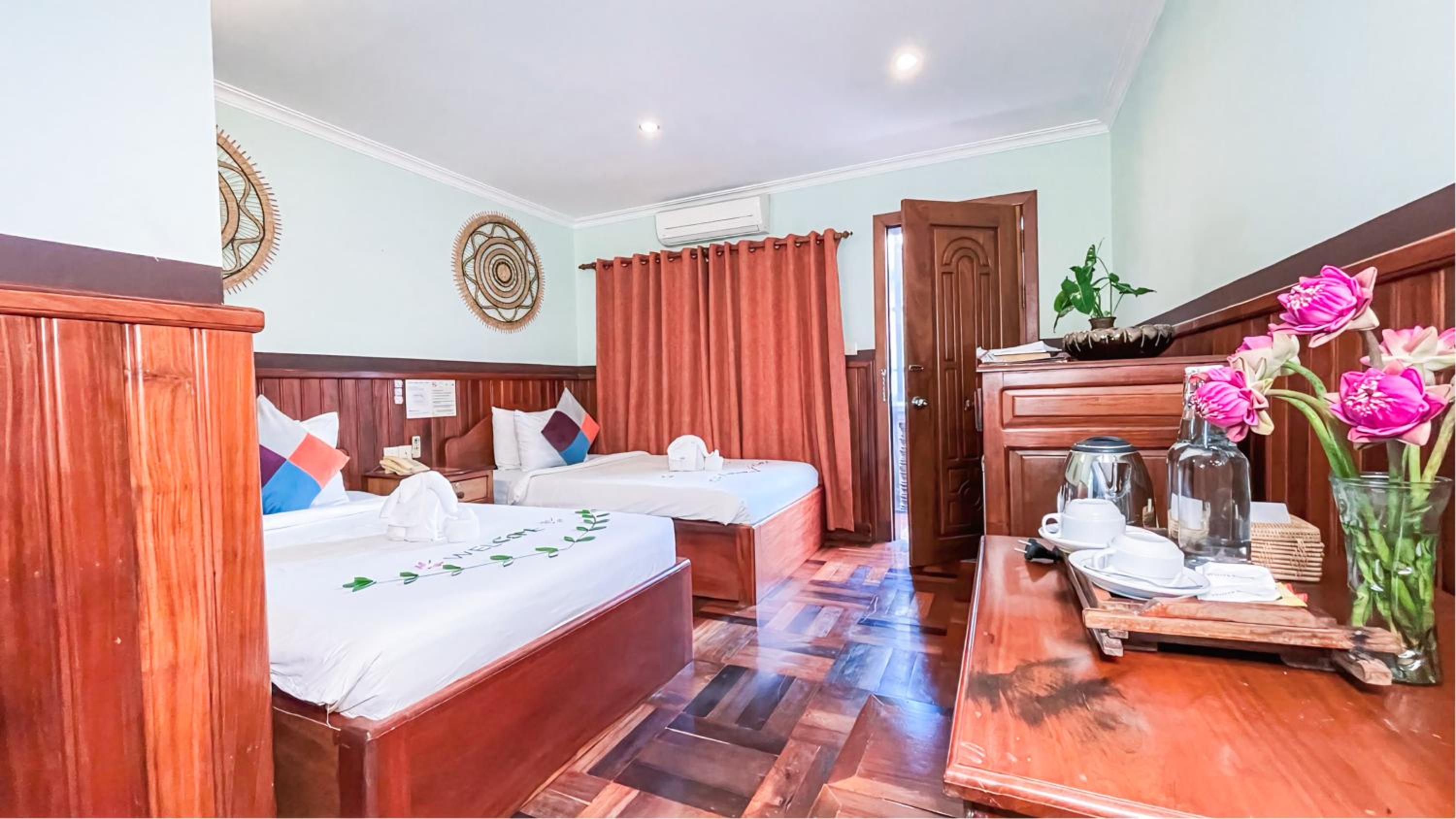 غرفة ديلوكس بسرير مزدوج أو سريرين منفصلين بشرفة، Siem Reap Center Hotel 9/10