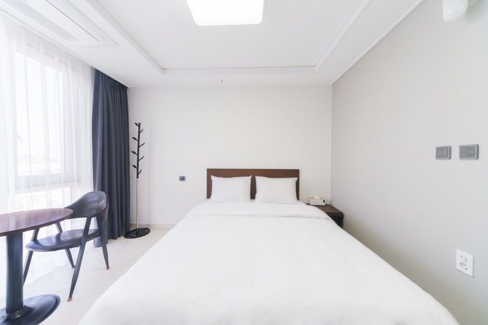 The Venezia Suite Hotel 10/45