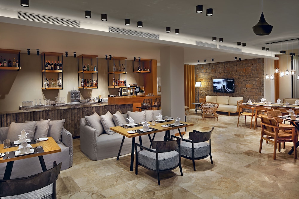 G Beyond Residences & Villas 30/50