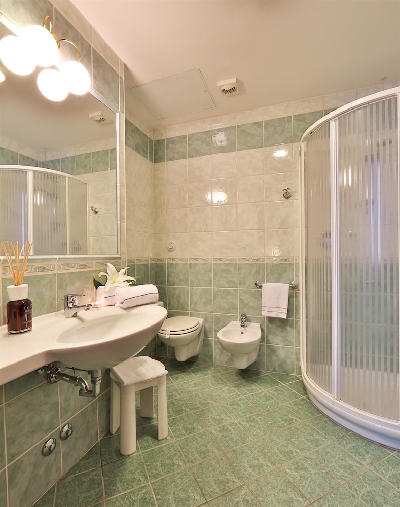 Best Western Classic Hotel 12/58