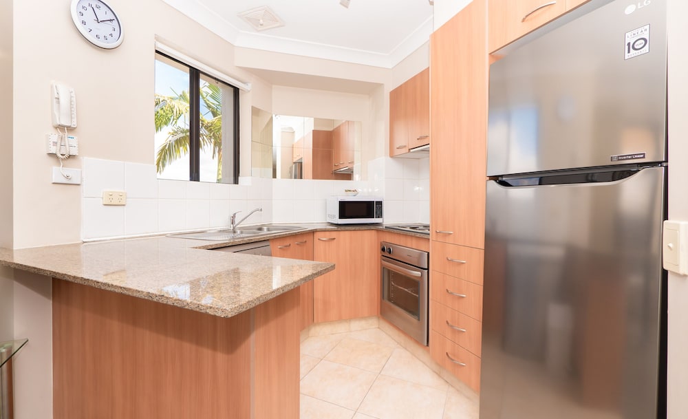 Burleigh On the Beach Apartments 8/62