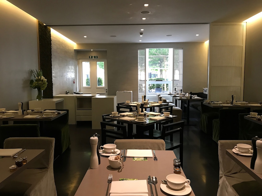 La Suite West - Hyde Park 35/50