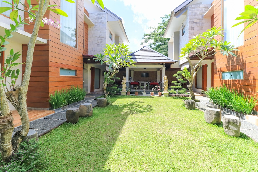 Royal Majesty Villas 55/71