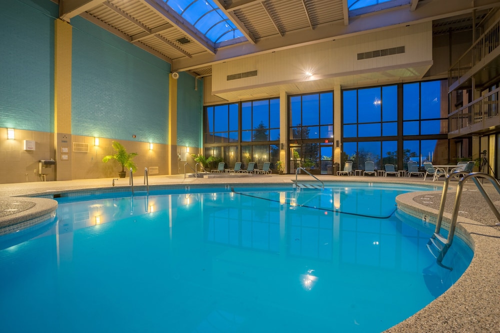 swimming pool spa