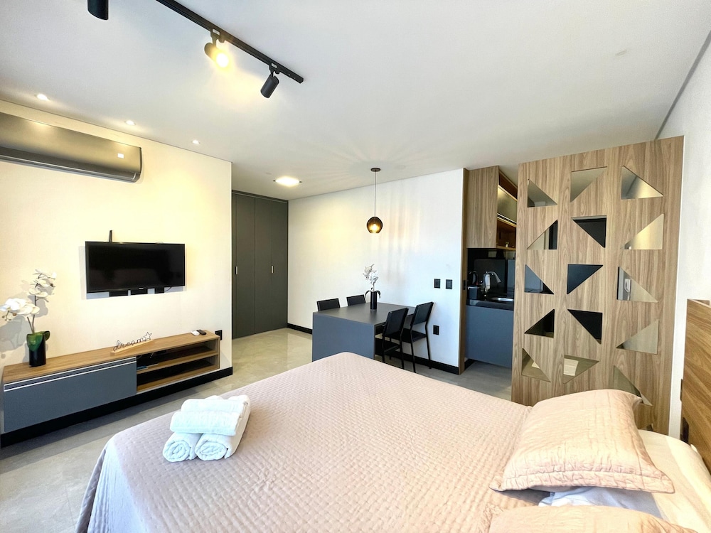 Sky Concept 816 4/10