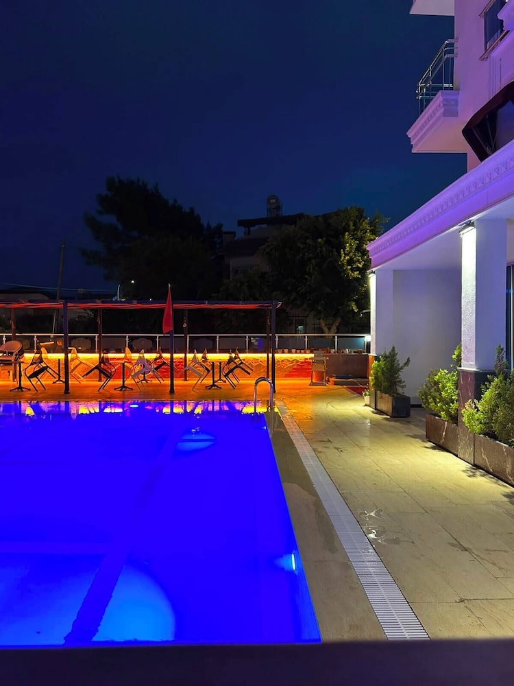Lotus Boutique Hotel 35/42