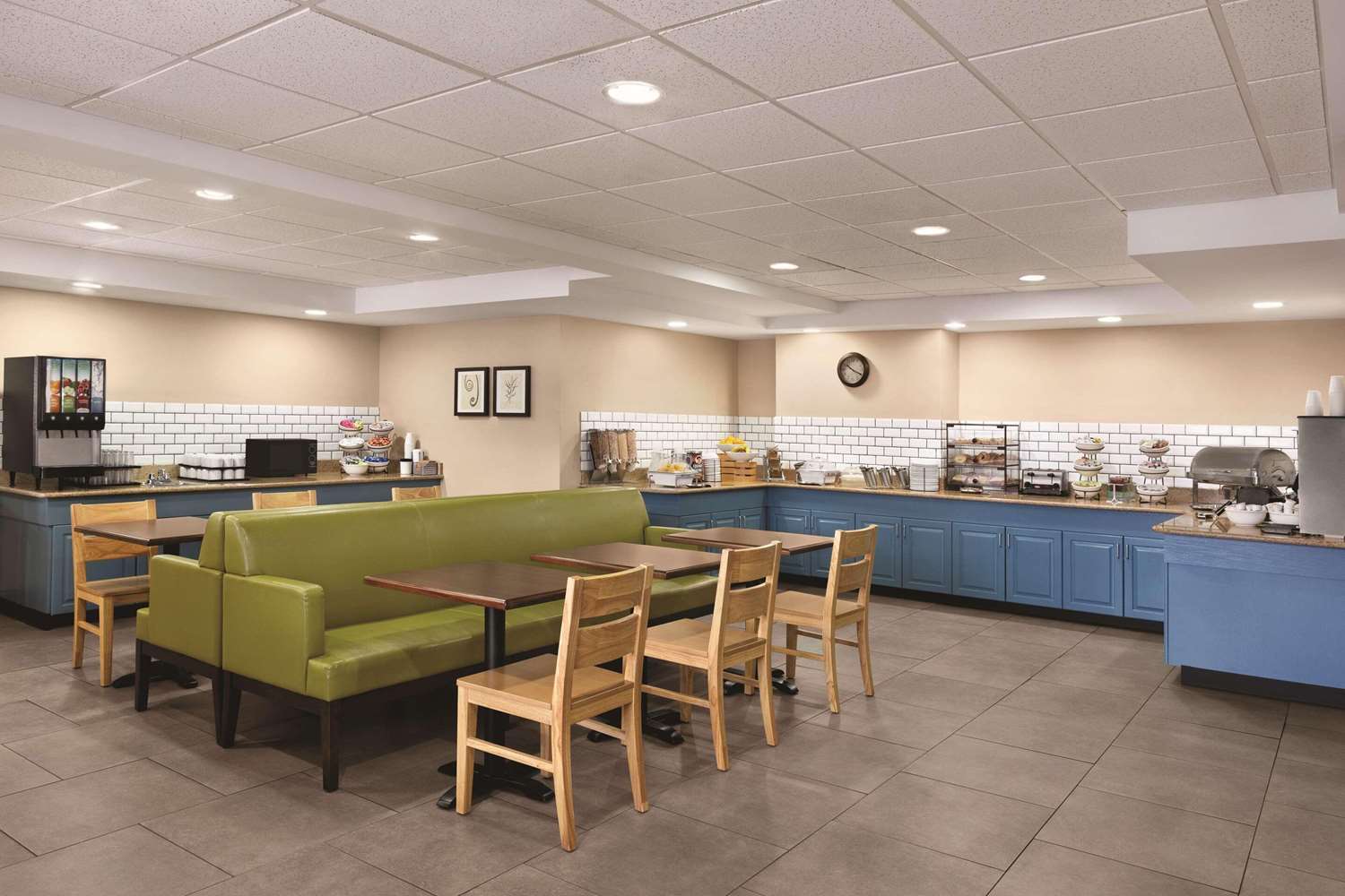 Country Inn & Suites by Radisson, Wytheville, VA 11/12